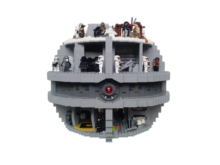 LEGO Star Wars UCS Starkiller Base Coming In 2016?